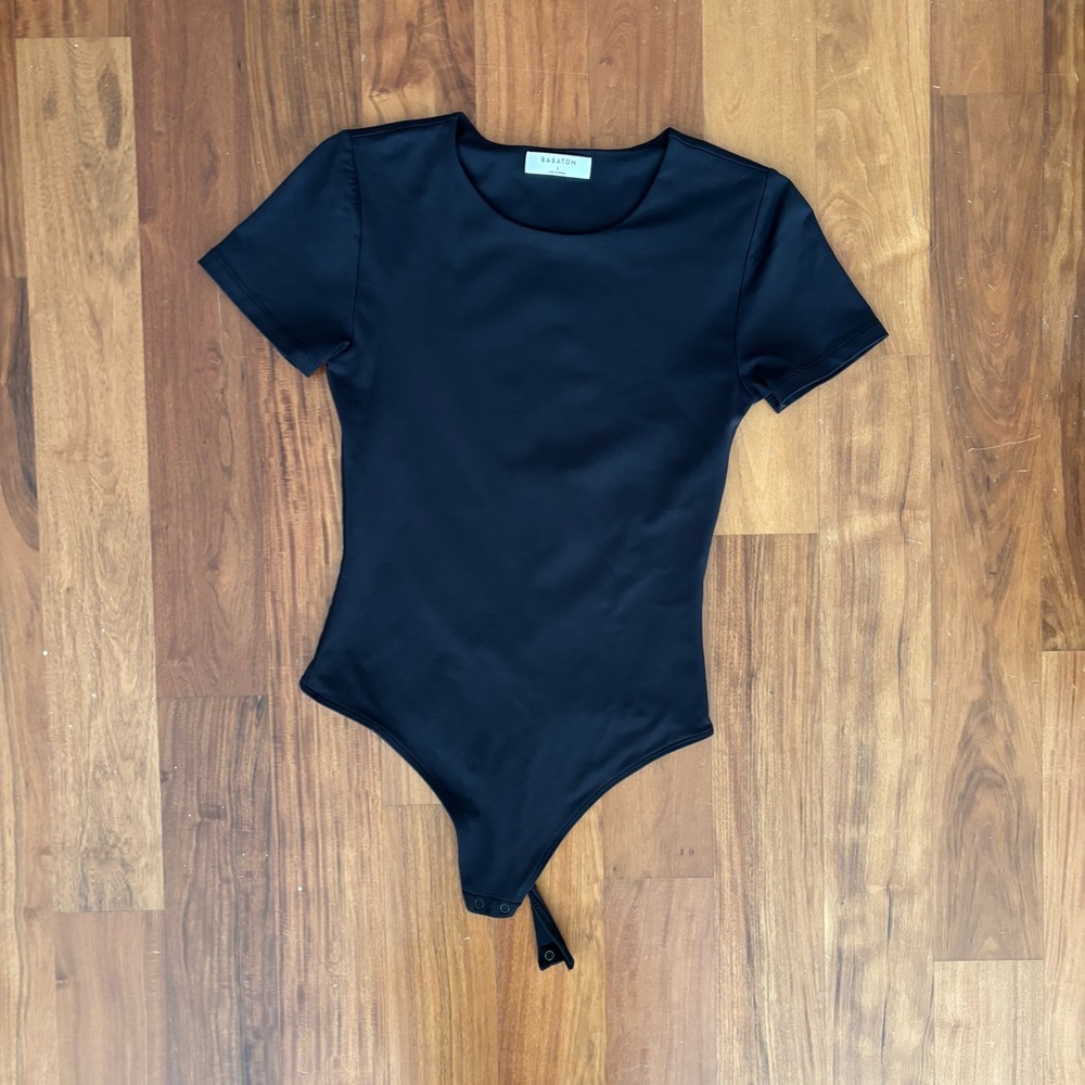 Aritzia Babaton Crew Neck Black Bodysuit
